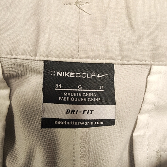 Nike Golf Dri FIt  Cargo Style Shorts Size 34 - Picture 4 of 5